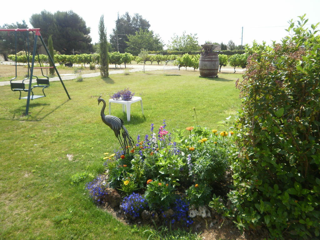 Chambre Du Raisin Bed & Breakfast Puyricard Exterior photo